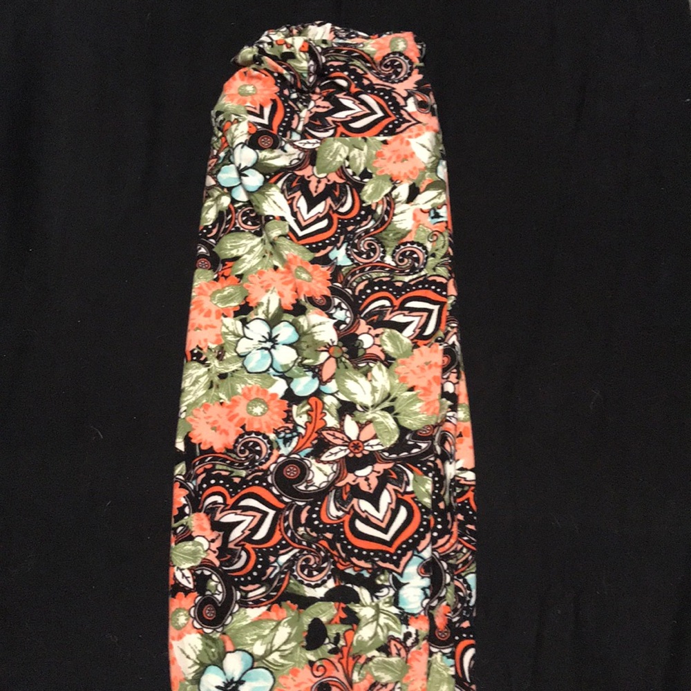OS BNWOT LULAROE LEGGINGS