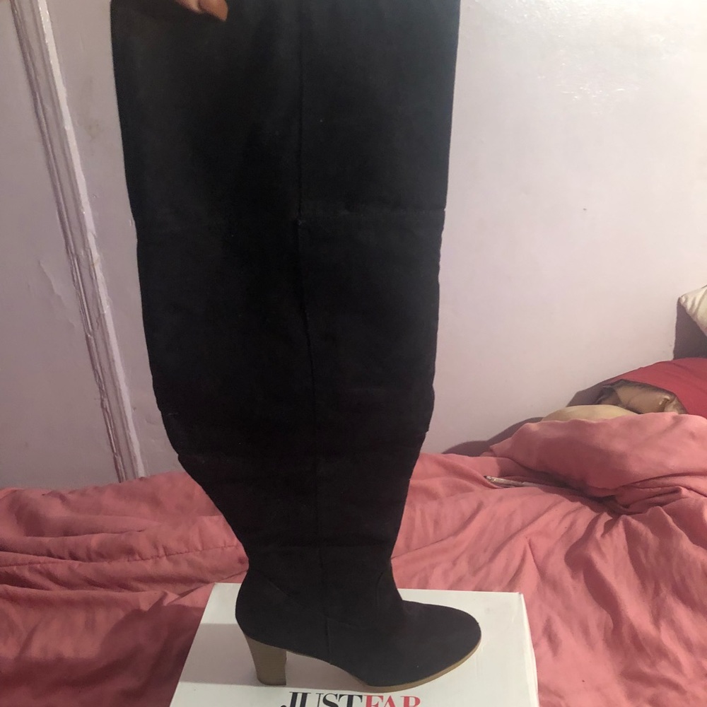 Over the knee black suede boots (wide caft)