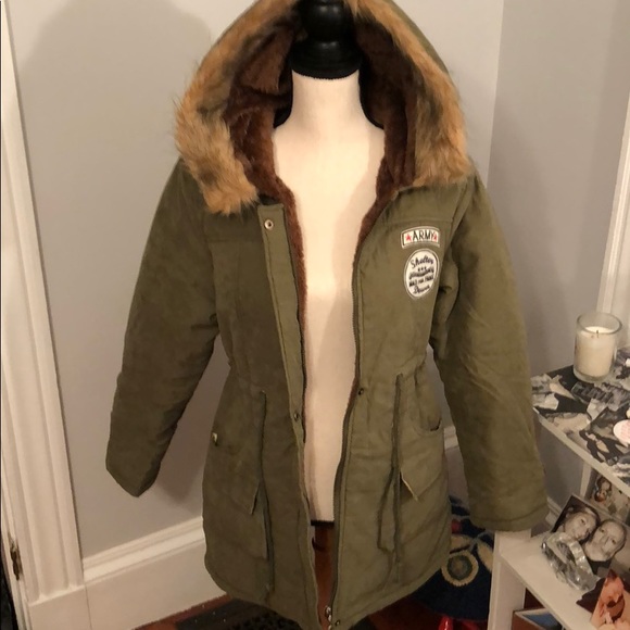 XSOLDX 🎉 BN Med Wt ArmyJacket Army Green & Black - Picture 5 of 8