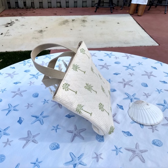 TROPICAL BEACHY TOTE! Palm Beach Florida! - Picture 3 of 6