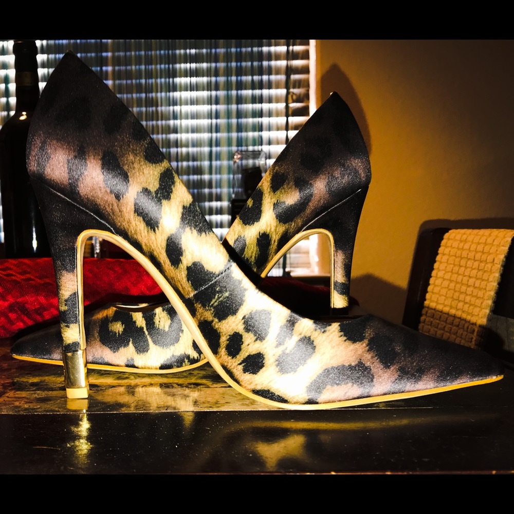 Guess Satin Leopard Pumps