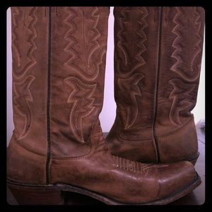 Larry Mahan Woman’s boots size 7B