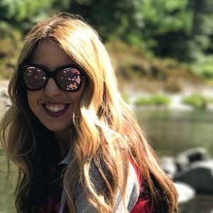 Meet your Posher, Renee