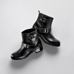 Michael Kors Jet Set 6 Boots like new!!