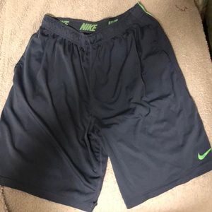Men’s XL navy gym shorts