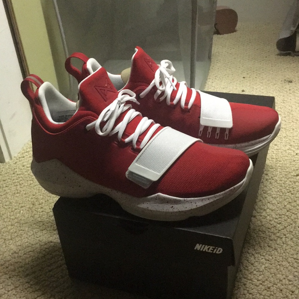 Nike id PG1 Basketball shoe