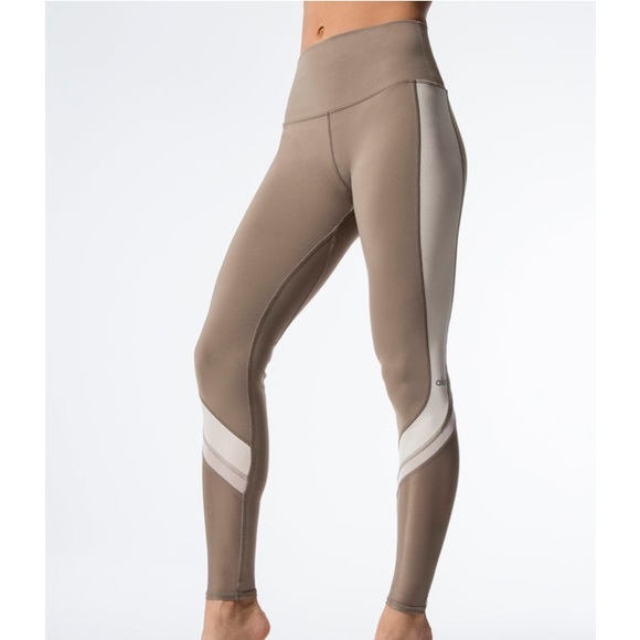 ALO Yoga Pants - Alo Yoga Elevate Leggings! NWT!