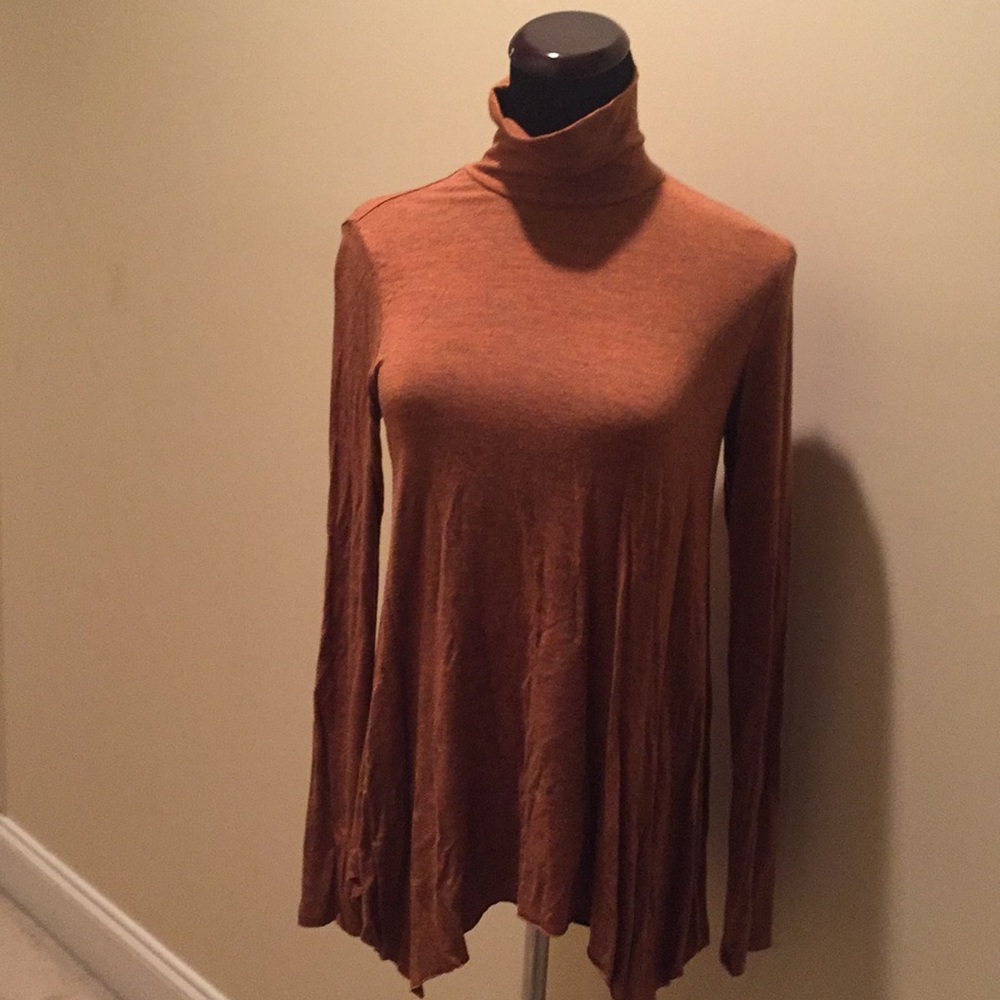 American Eagle turtle neck