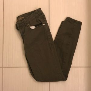 Olive jeans