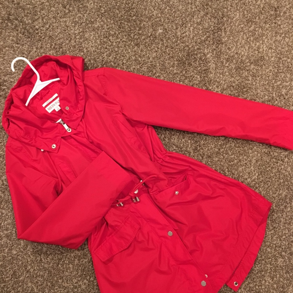 Beautiful Red Water Resistant Jacket!!❤️❤️