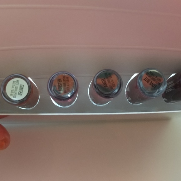 AUTHENTIC Kylie Jenner holiday mini lip kit - Picture 3 of 4