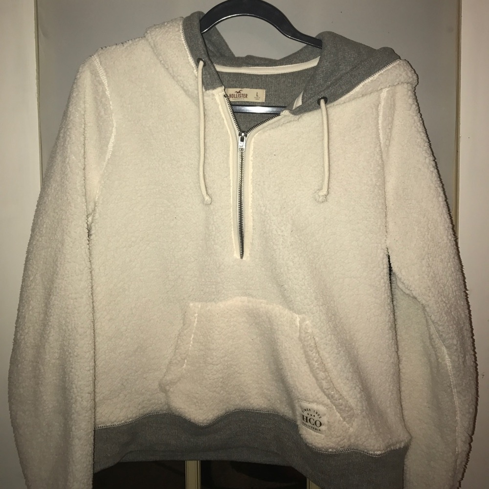 Hollister Sherpa pull over