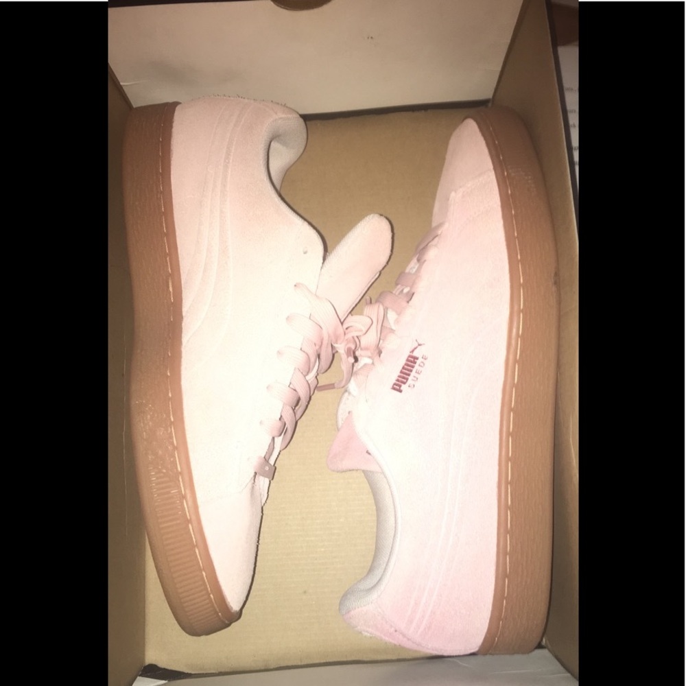 pink pumas
