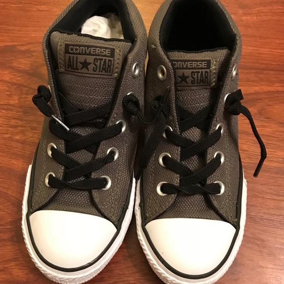 Converse Other - NIB boys converse size one little boys