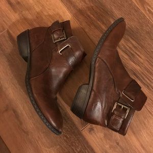 Woman's b.o.c. Mcleod Ankle Bootie