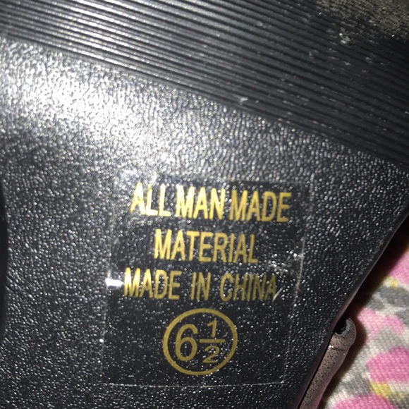 ABSOLUTELY BEAUTIFUL TAUPE OPEN TOE TOE UP HEELS - Picture 7 of 8