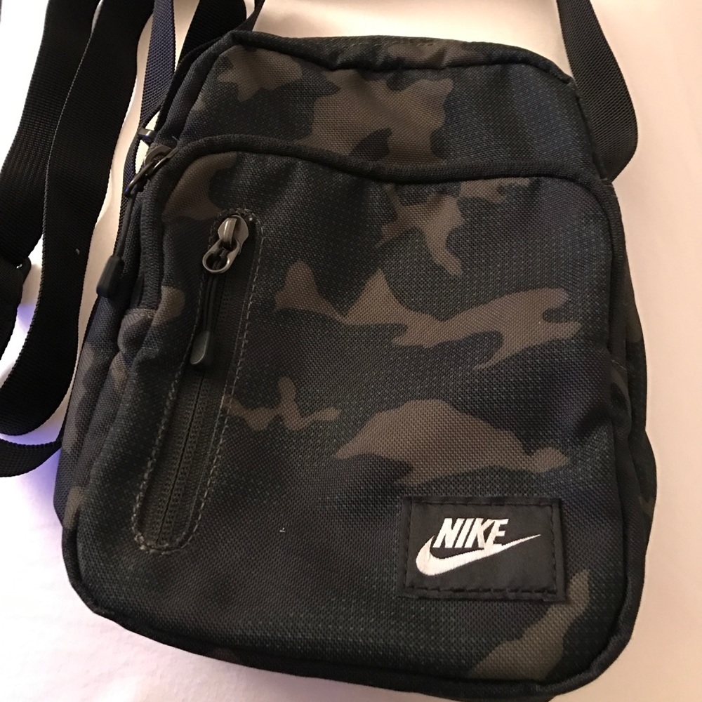 Nike Messenger Bag Small Camo
