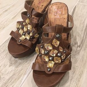 Jelly pop Tan Embellished Wedges