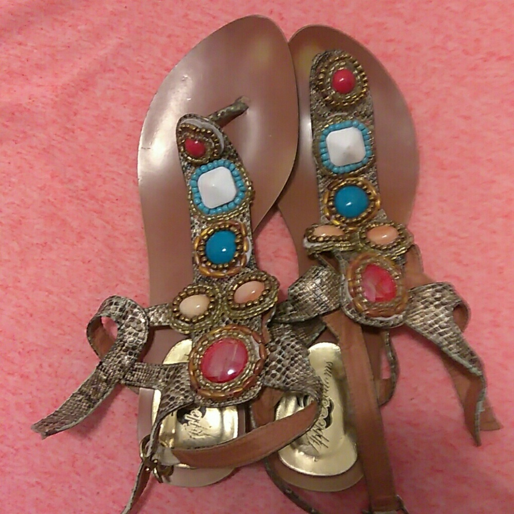 Sandals - Picture 2 of 3
