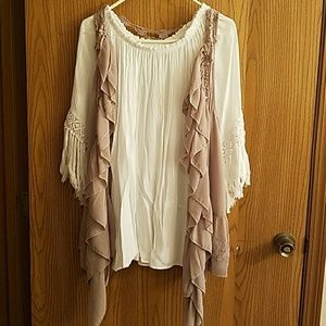 Georgous taupe vest