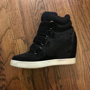 🎉🎉ALDO Wedges🎉🎉