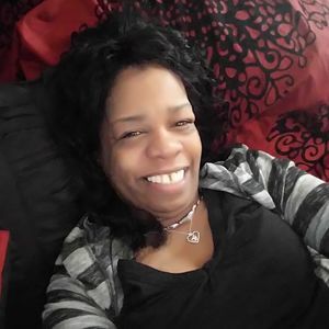 Meet your Posher, Denise