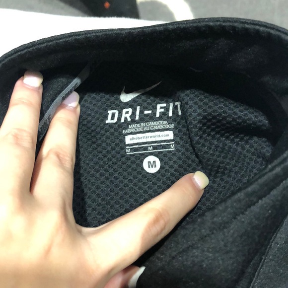 Offer!!! Men’s Nike Dri-fit quarter zip - Picture 4 of 4