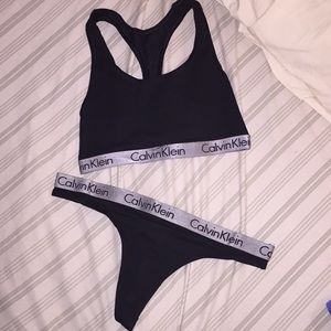 Calvin Klein Black/Gray Med Sports Bra&Thong Set