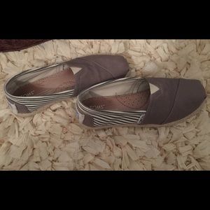 Toms size 5.5