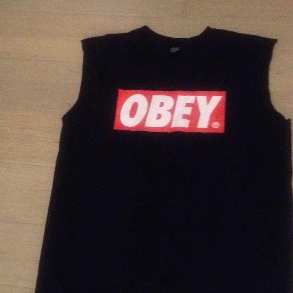Loose fitting Obey Muscle T-shirt