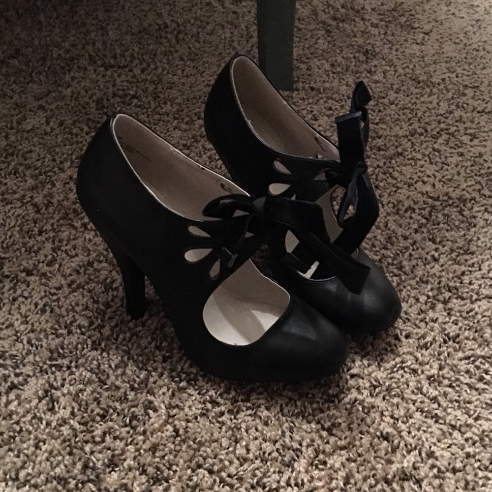 Women’s Mary Janes