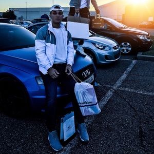 Meet your Posher, Abrahm