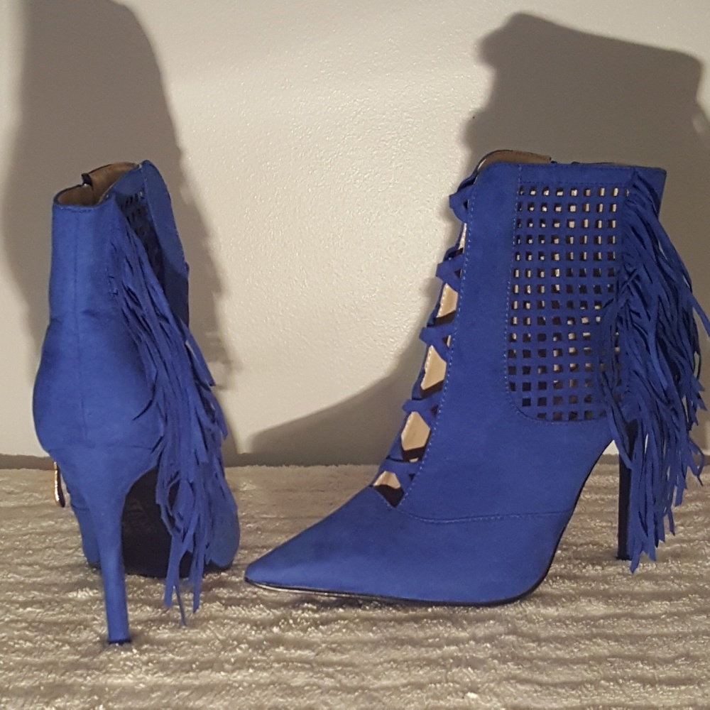 ROYAL BLUE POINTED TOE HEELS