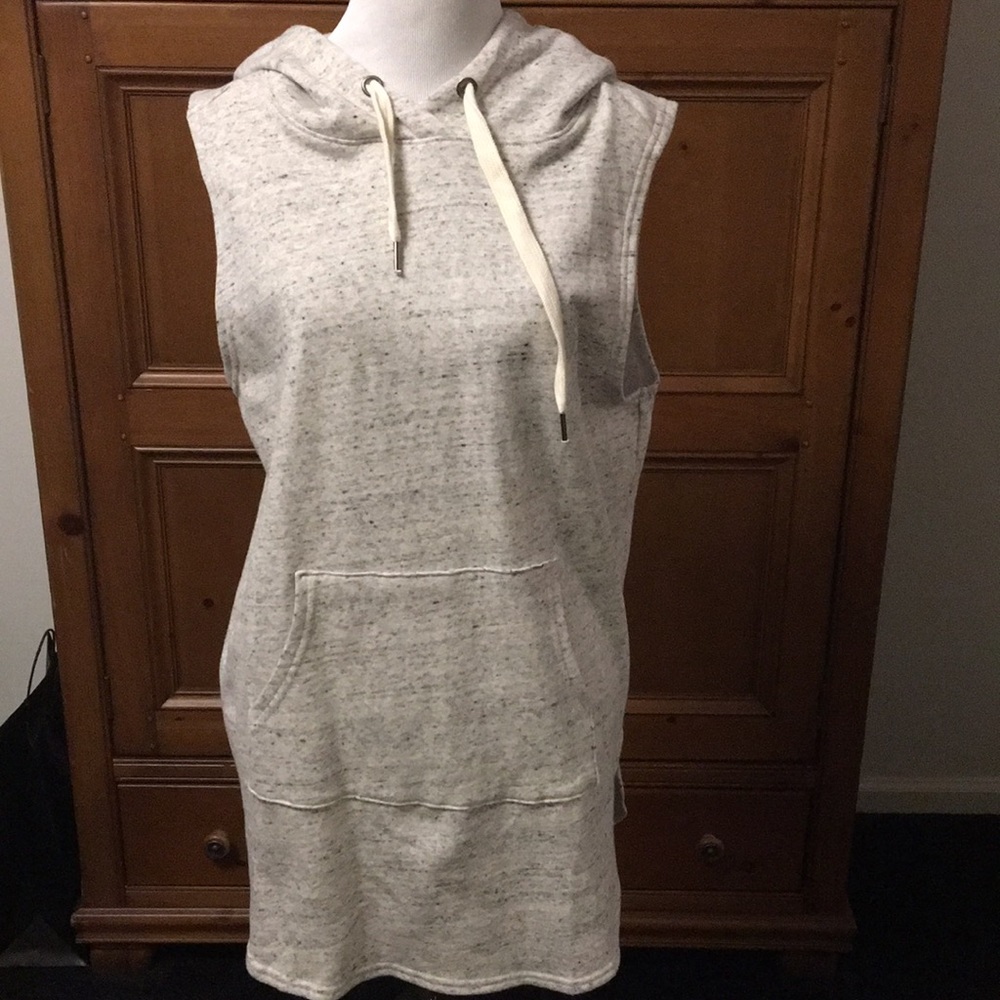 BDG sleeveless hoodie