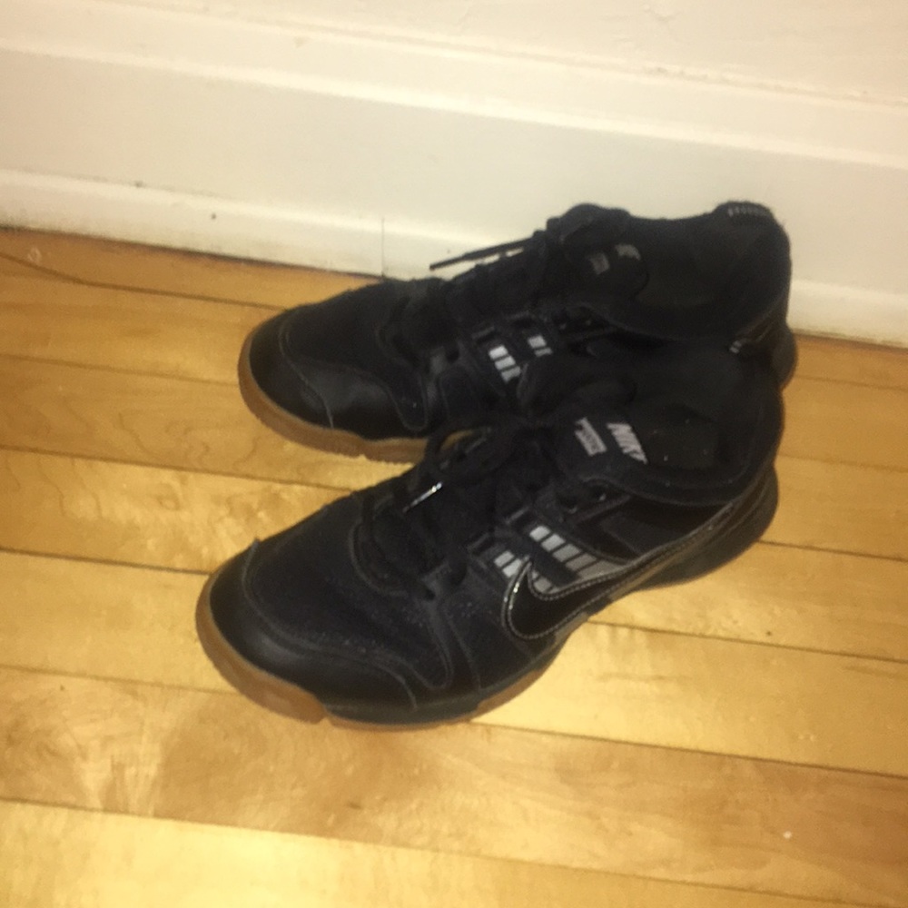 Nike Multicourt Volleyball shoes