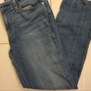 Levi Light Wash Jeans
