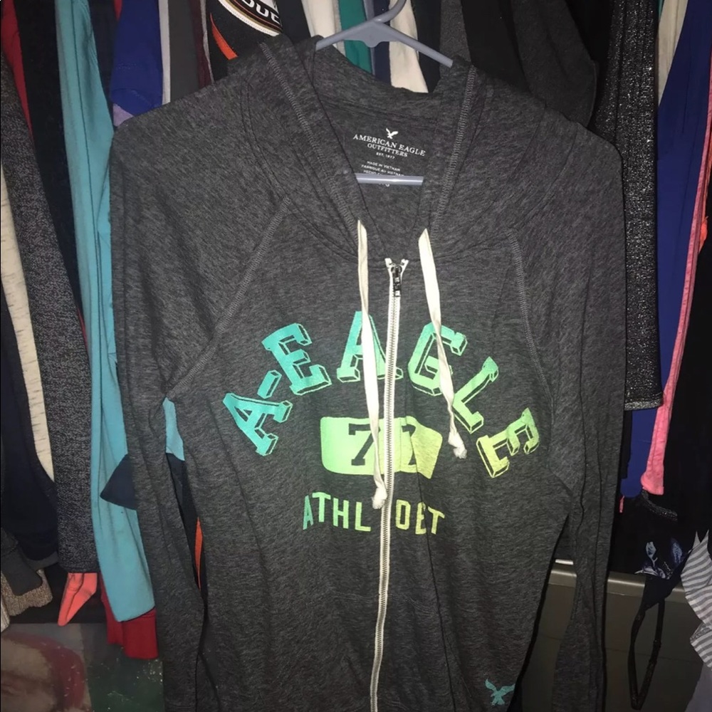 American Eagle zip up