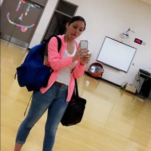 Meet your Posher, Julia