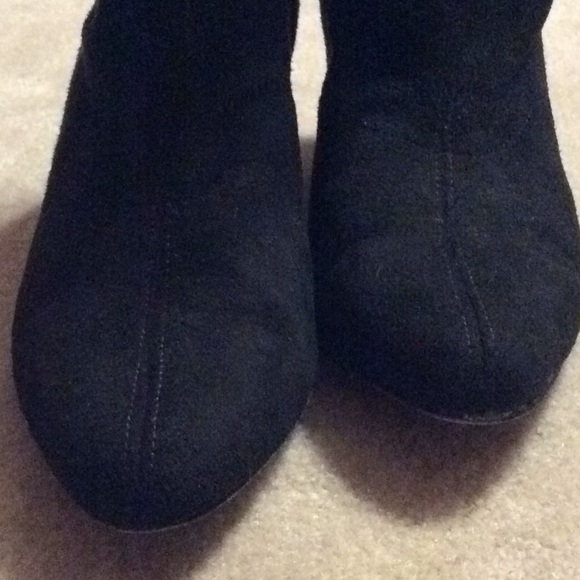 CLASSY DONALD J PLINER SUEDE & LEATHER BOOTS - Picture 4 of 5