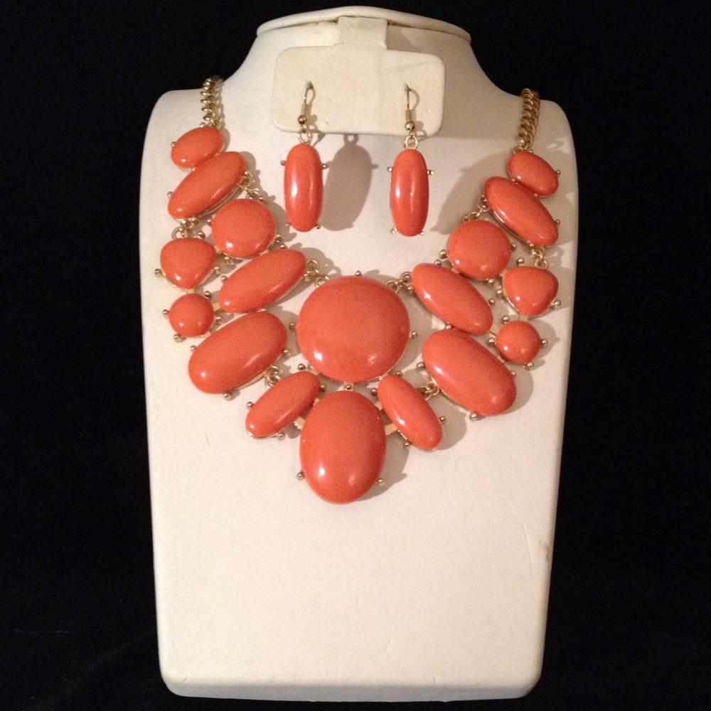 Circular Motion Necklace