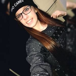 Meet your Posher, Cass