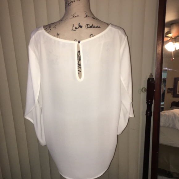 Vince Camuto Romantic Blouse - Picture 3 of 4