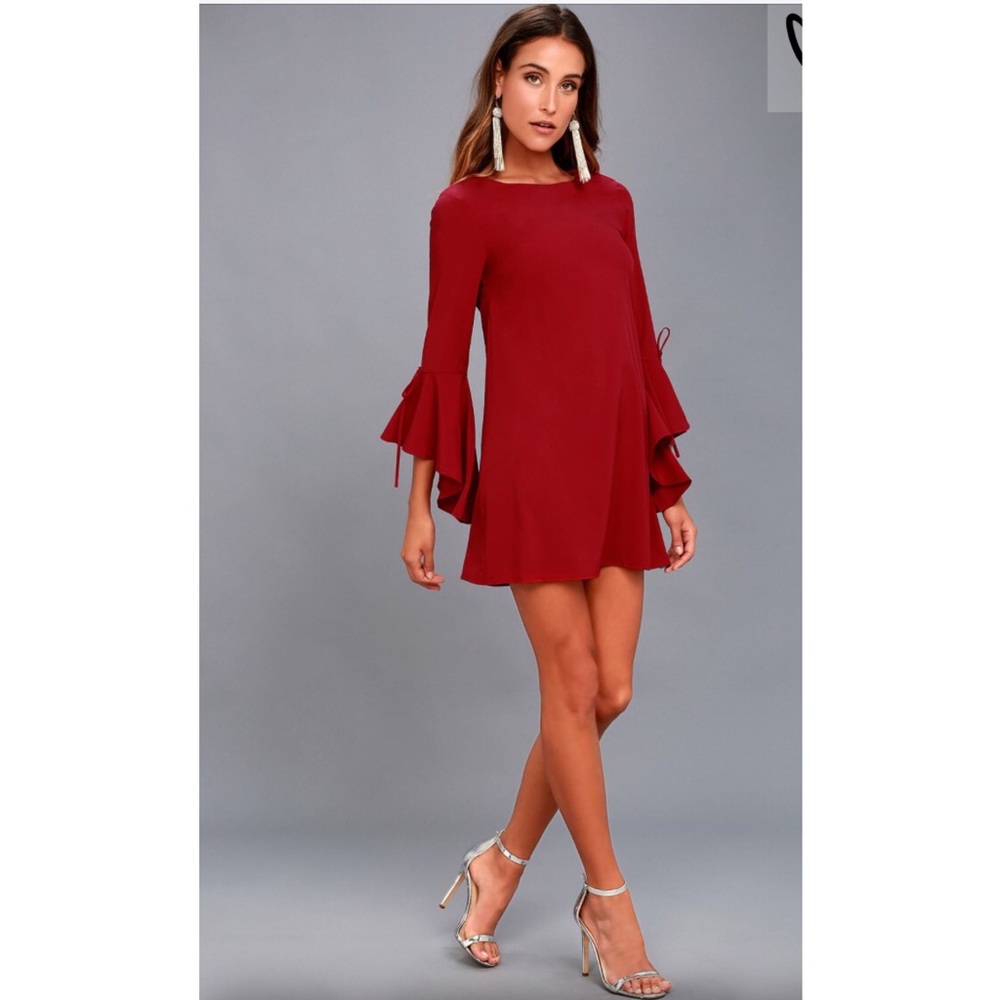 HP 12/20 ✨Red Flounce Sleeve Dress ➡️