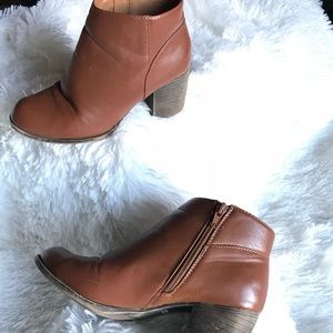 MOVIG SALE BY 12/13 Forever 21 Brown Camel Boots