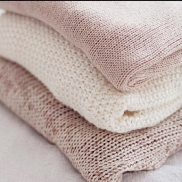 Sweater mystery box 5 sweater lot for $50 - Picture 4 of 6