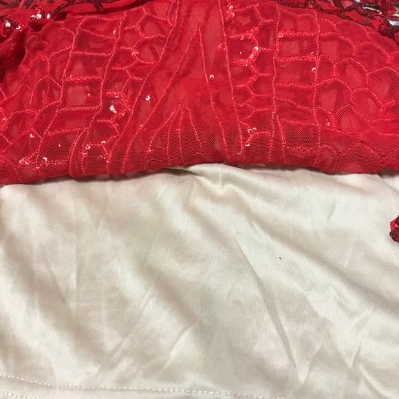 Sexy Red Special Occasion Off-Shoulder Sequin Gown Pageant - Picture 5 of 8