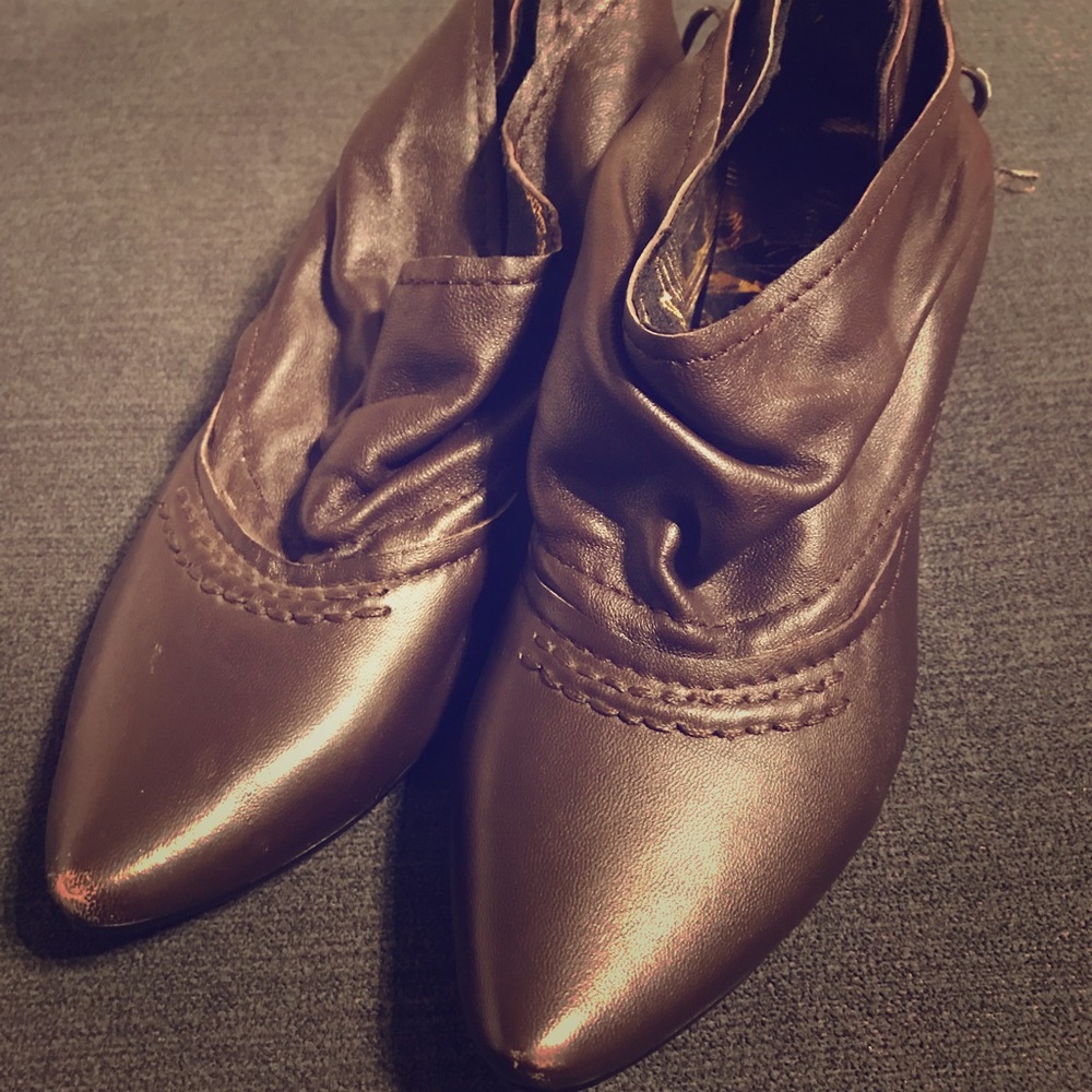 Navid O Nadia brown booties