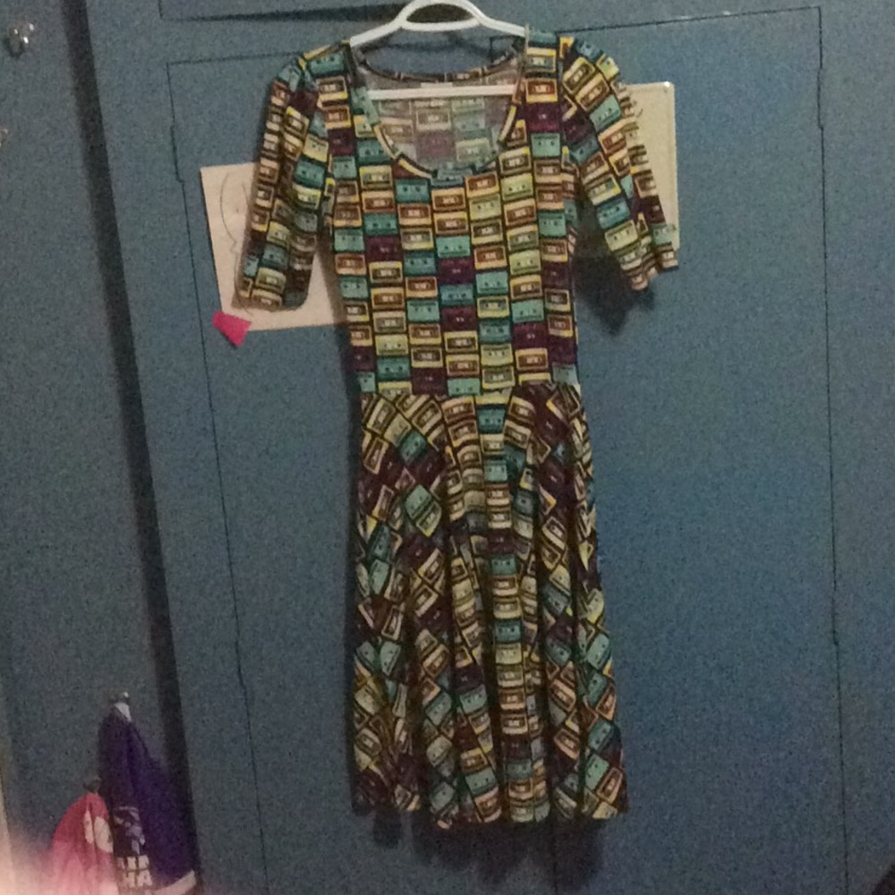 KNEE-LENGTH COTTON DRESS