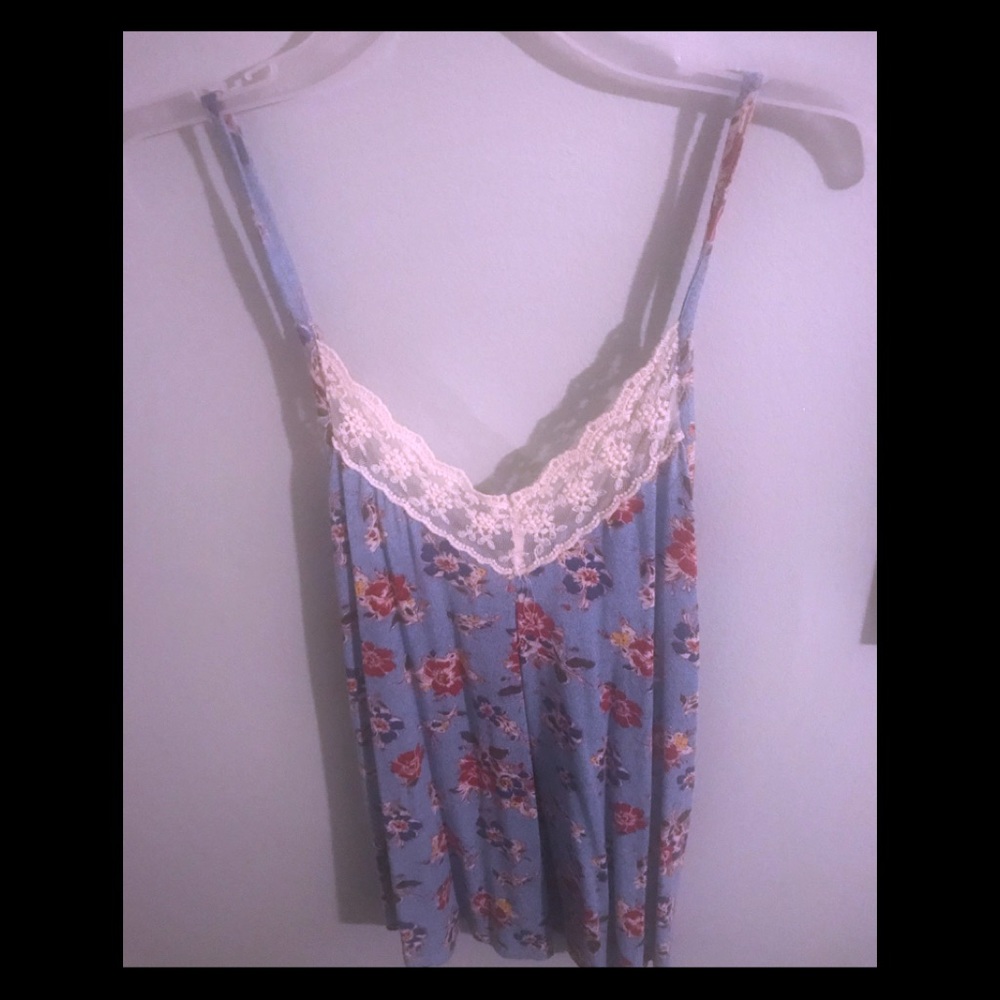 Blue flower tank