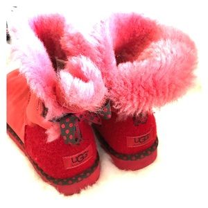Bow Ugg boots